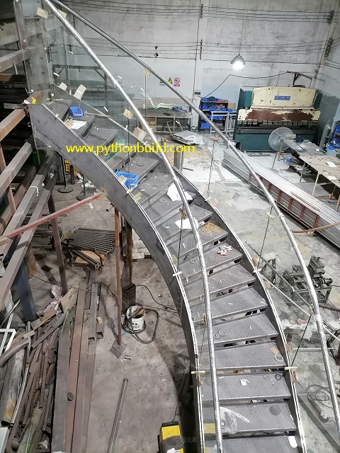 Steel beam curved stairs