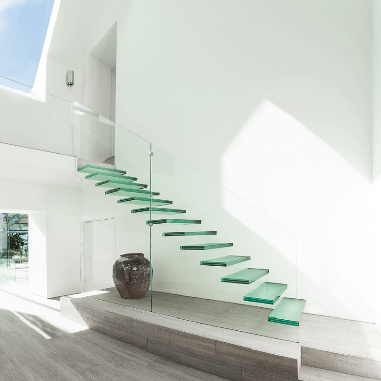 Laminated Glass Steps Cantilevered Staircase