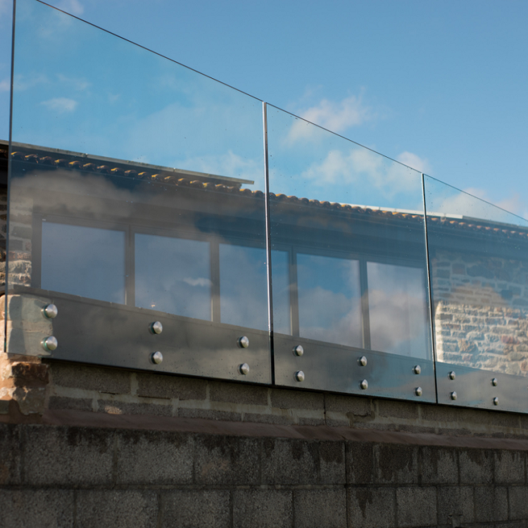 Steel Standoff With Base Plate Glass Deck Railing